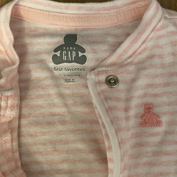 Gap first favorites pink and white stripe pajama onesie 0-3M - Picture 2 of 3